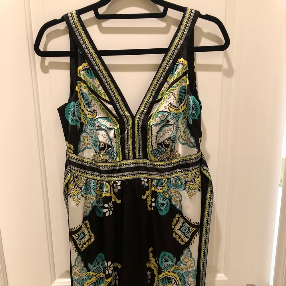 Stunning pattern dress